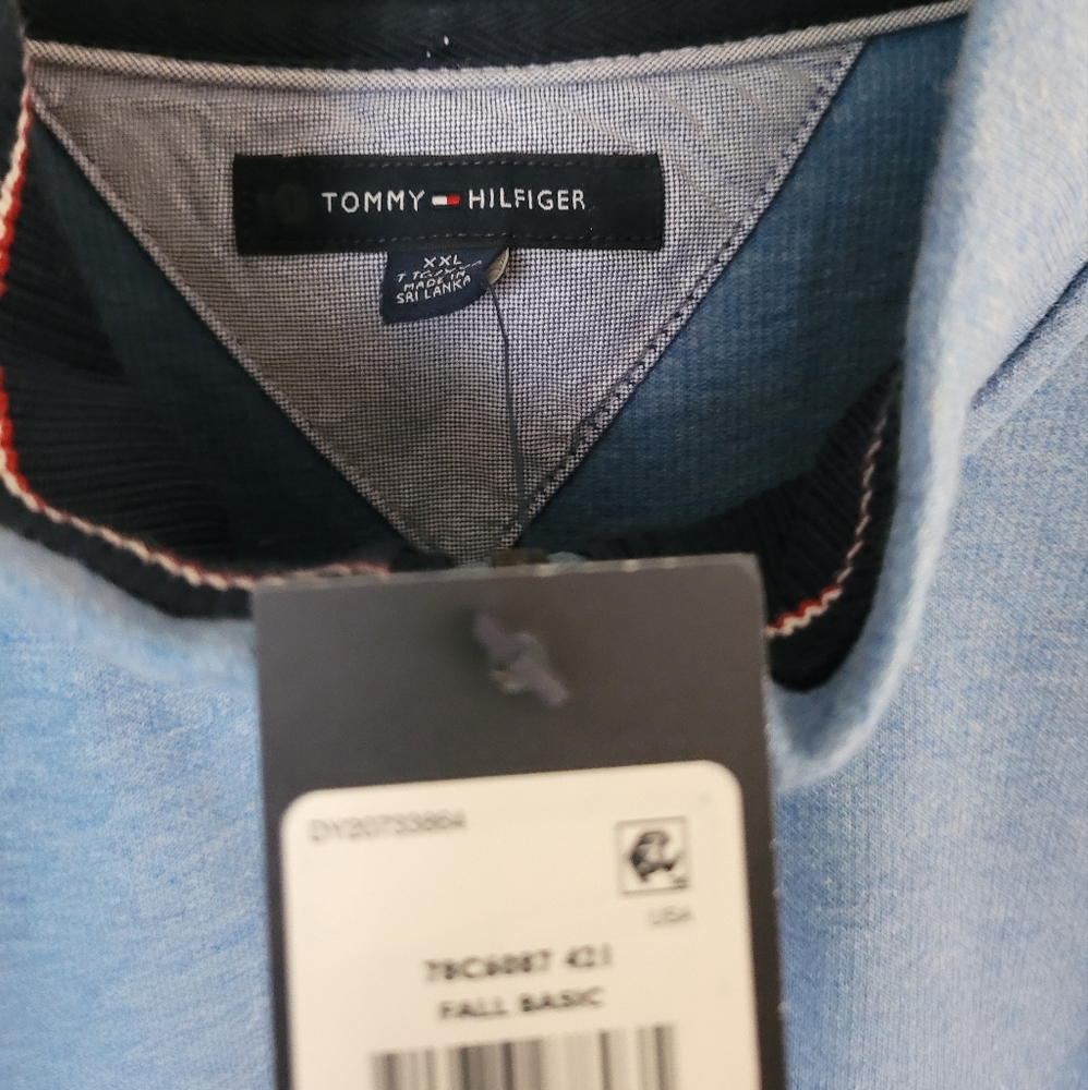 NWT Tommy Hilfiger men's sweatshirt 1/2 zip pullover - Picture 2 of 10